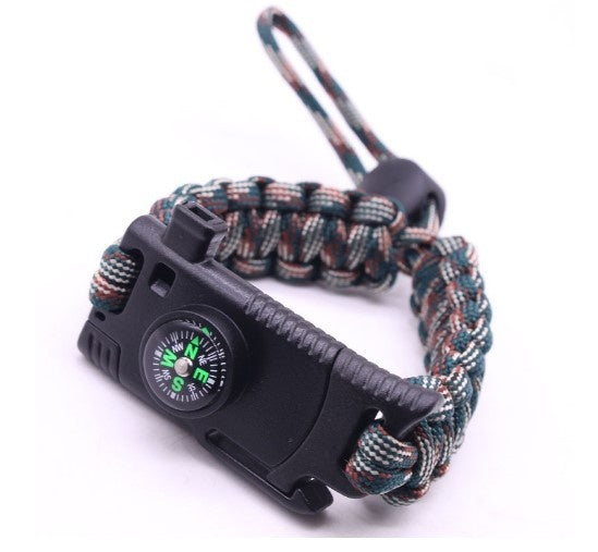 Multifunctional Survival Paracord Bracelet