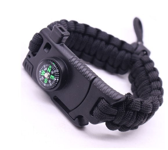 Multifunctional Survival Paracord Bracelet