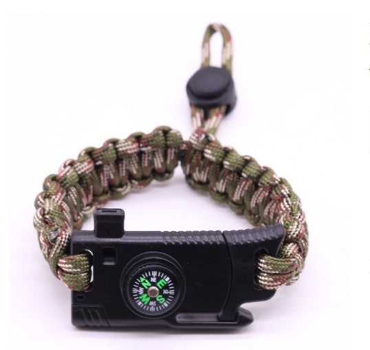 Multifunctional Survival Paracord Bracelet